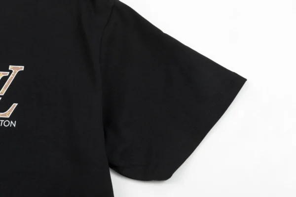 Louis Vuitton  Shirts - Image 4