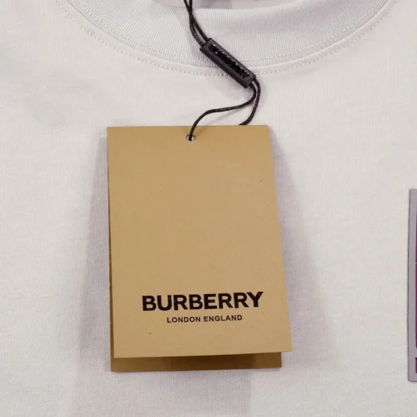 Burberry  T-shirt - Image 5