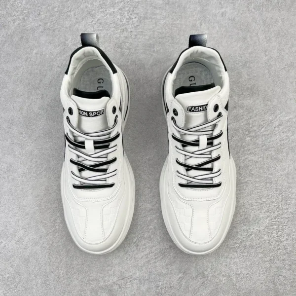 Gucci casual sports shoe - Image 2