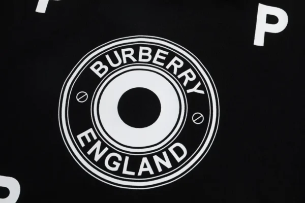 Burberry  T-shirt - Image 5