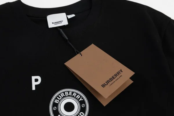 Burberry  T-shirt - Image 4