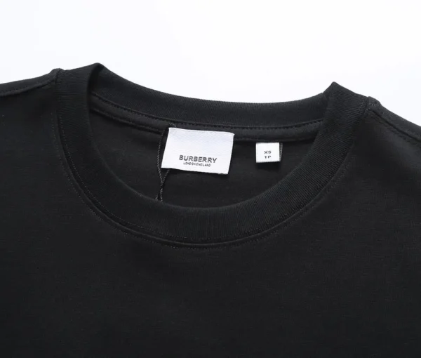 Burberry  T-shirt - Image 3