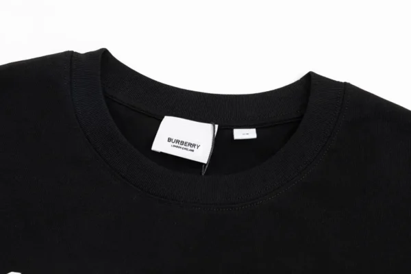 Burberry  T-shirt - Image 5