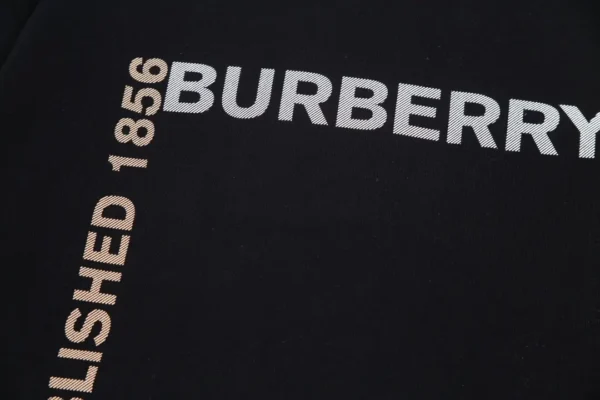 Burberry  T-shirt - Image 6