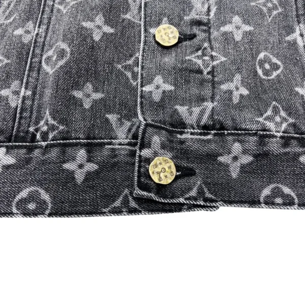 Louis Vuitton vintage gradient denim long sleeved jacket - Image 7