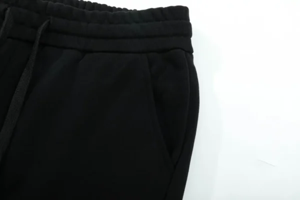GUCCI letter woven five quarter pants, high-quality tripe fabric, special hand feel - Image 5