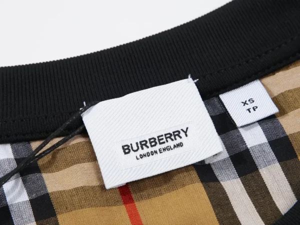 Burberry  T-shirt - Image 5