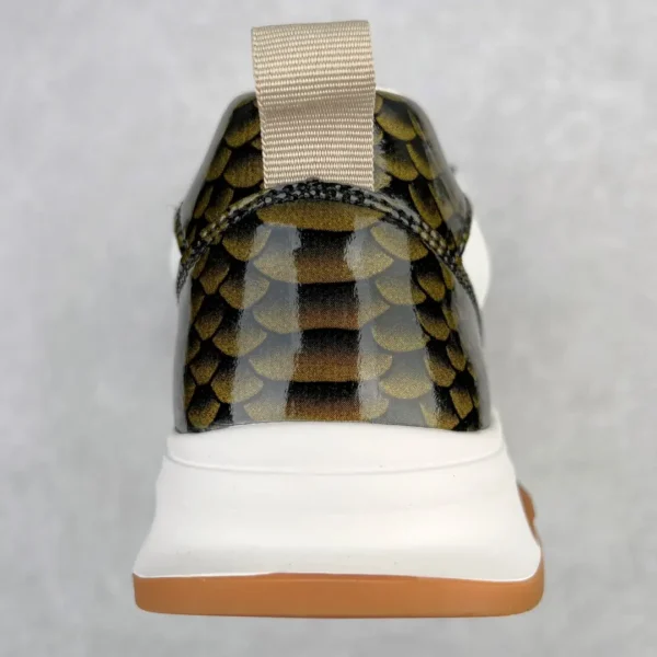 Gucci casual sports shoe - Image 8