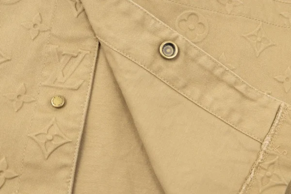 Louis vuitton Collection Classic workwear Short sleeved shirt Washed denim - Image 4