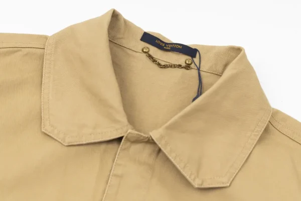 Louis vuitton Collection Classic workwear Short sleeved shirt Washed denim - Image 3