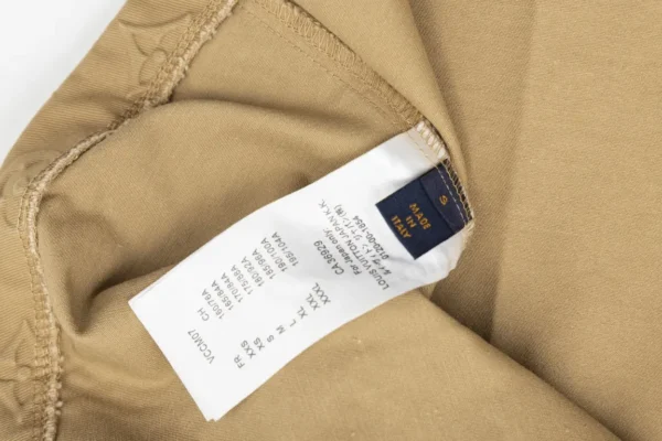 Louis vuitton Collection Classic workwear Short sleeved shirt Washed denim - Image 9