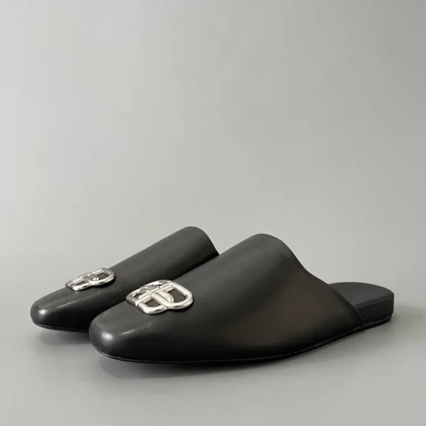 Balenciaga Balenciaga Cozy cowhide flat bottomed ankle fashion cool mop.