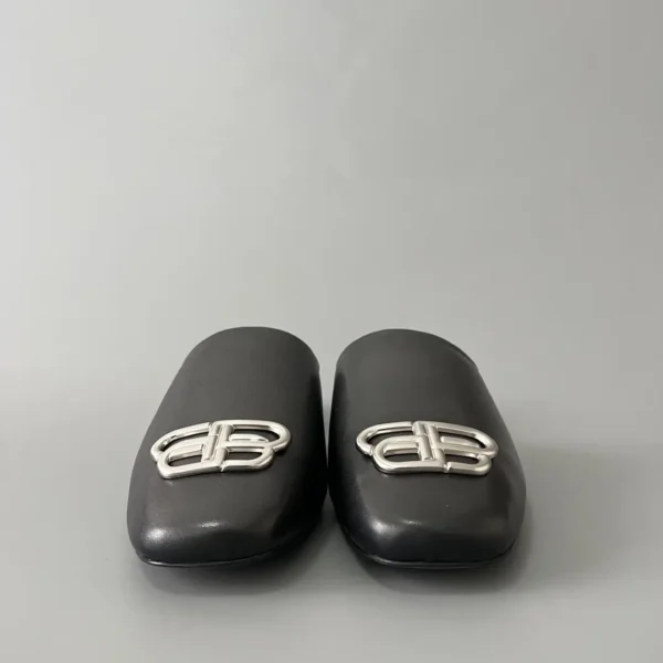 Balenciaga Balenciaga Cozy cowhide flat bottomed ankle fashion cool mop. - Image 2
