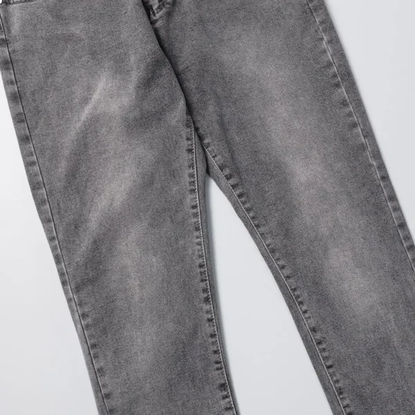 LV Louis Vuitton Donkey's Latest Super Soft Jeans
Donkey's top-quality materials are super soft and washed with Khmer water - Image 8