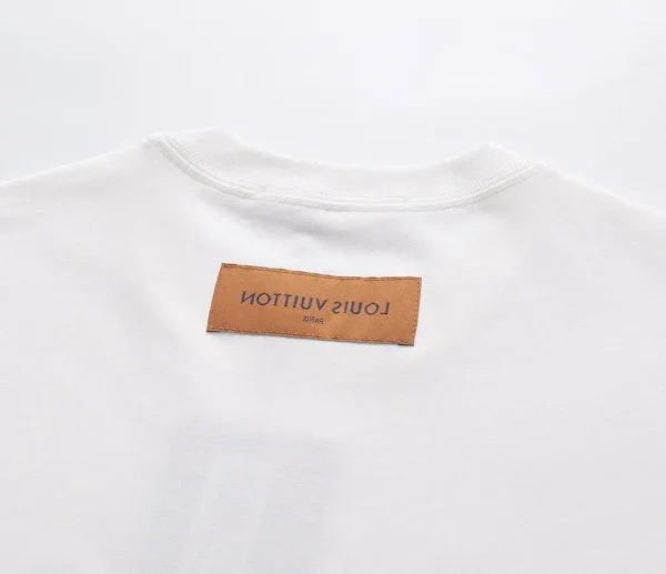 LouisVuitton  Short Sleeve T - Image 3