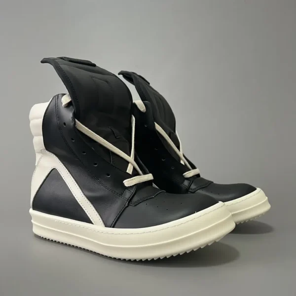 Rick Owens has a black and white inverted triangle.
     
market - Image 3