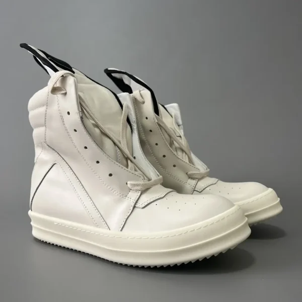 Rick Owens has a white inverted triangle.
     
Market independence - Image 3
