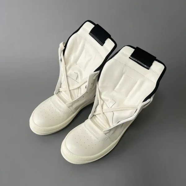 Rick Owens has a white inverted triangle.
     
Market independence - Image 8