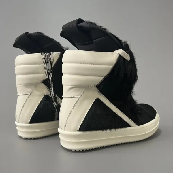 Rick Owens' horsehair has a black and white inverted triangle.
  7 - Image 4