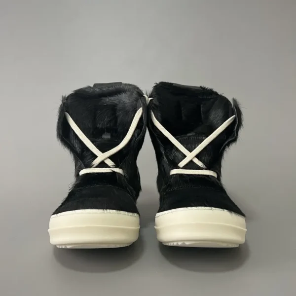 Rick Owens' horsehair has a black and white inverted triangle.
  7 - Image 2