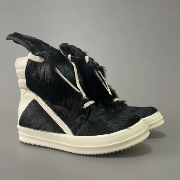 Rick Owens' horsehair has a black and white inverted triangle.
  7 - Image 3