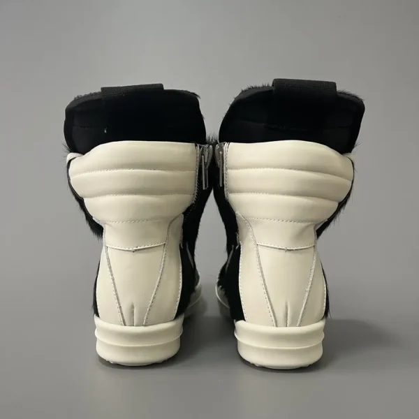 Rick Owens' horsehair has a black and white inverted triangle.
  7 - Image 5