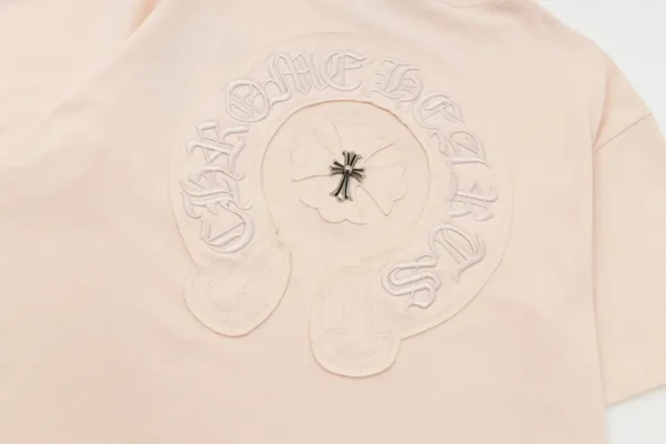 Chrome Hearts Leather Horseshoe Cross Small Iron Micro Logo T-shirt!Front and rear adhesive design leather - Image 5