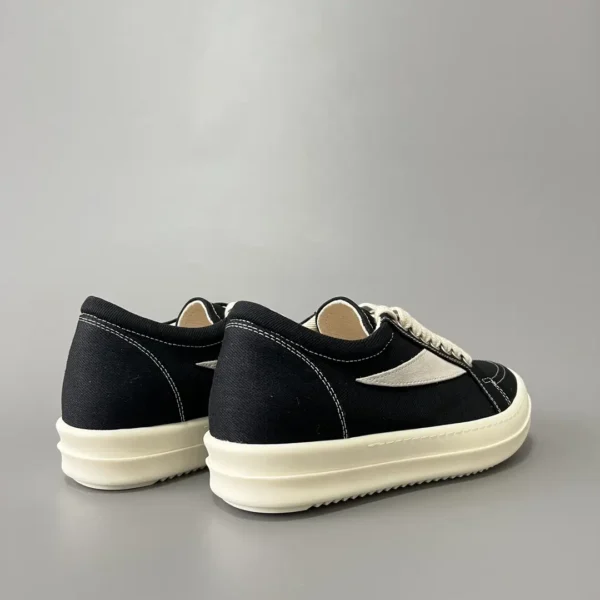 RickOwens DRKSHDW diagonal Low cut VANS model.
weave - Image 4