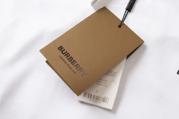 Burberry  T-shirt - Image 7