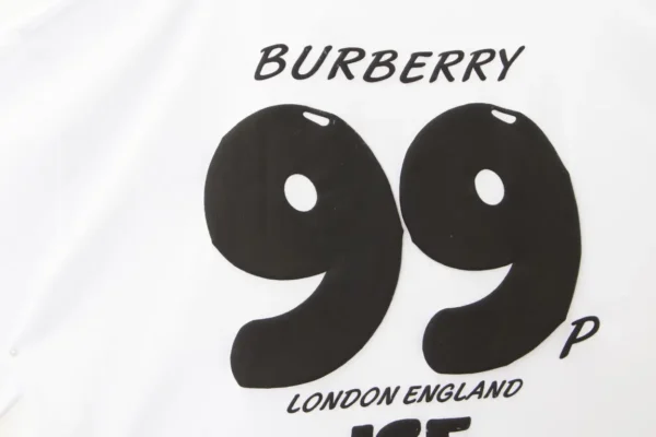 Burberry  T-shirt - Image 5