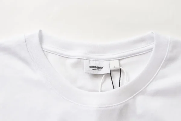 Burberry  T-shirt - Image 3