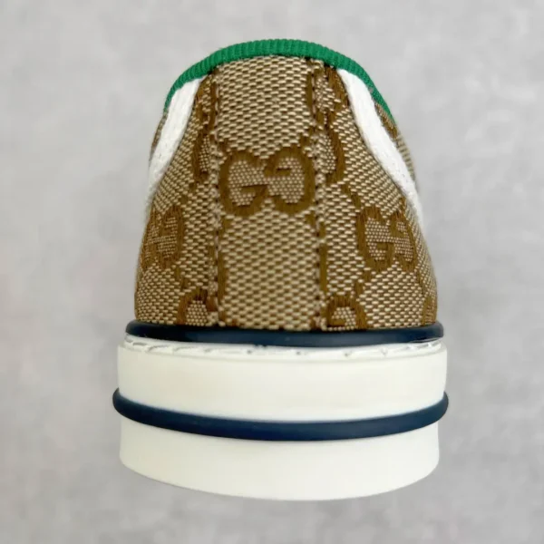 Gucci Canvas Low Cut - Image 8