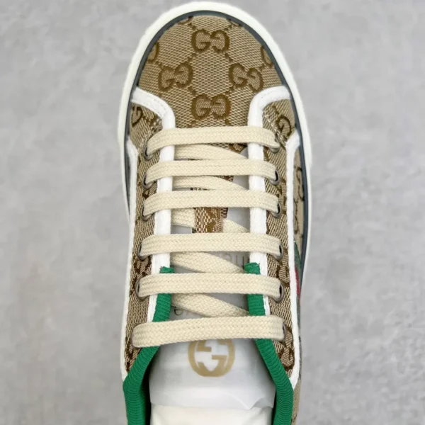 Gucci Canvas Low Cut - Image 4