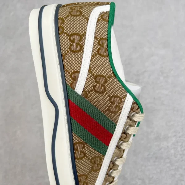 Gucci Canvas Low Cut - Image 6