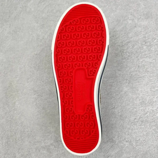Gucci Canvas Low Cut - Image 9