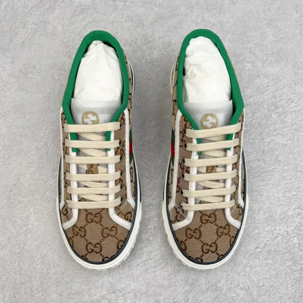 Gucci Canvas Low Cut - Image 2