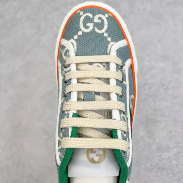 Gucci Canvas Low Cut - Image 4