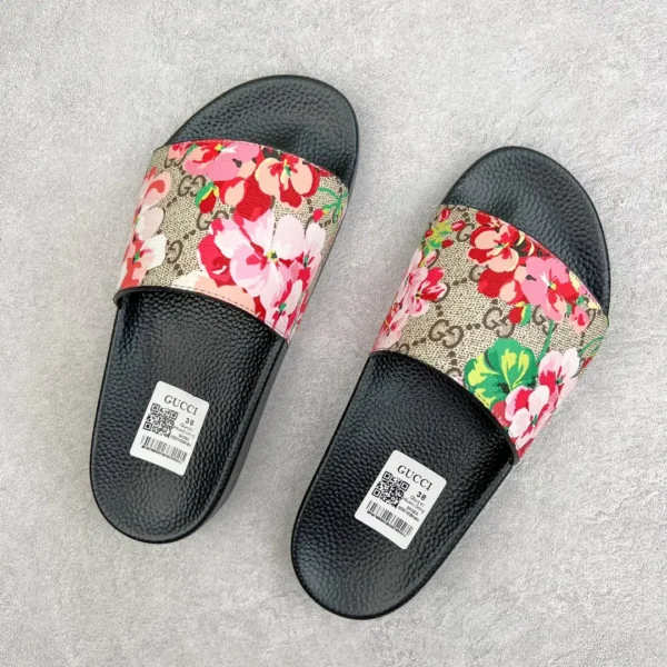 Gucci Slippers - Image 3