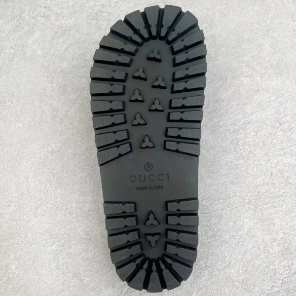 Gucci Slippers - Image 4