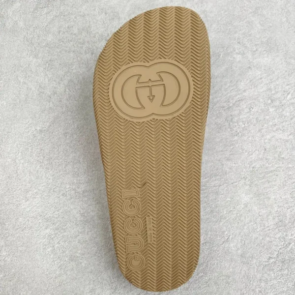 Gucci Slippers - Image 4