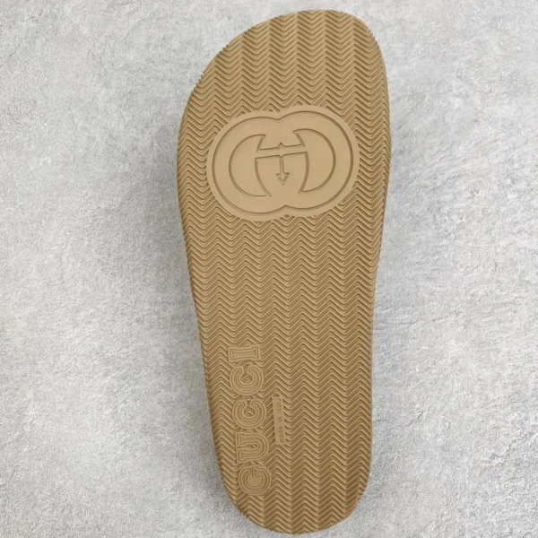 Gucci Slippers - Image 4