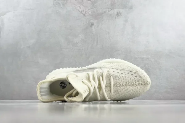 Yeezy Boost 350 V2
Bone - Image 3