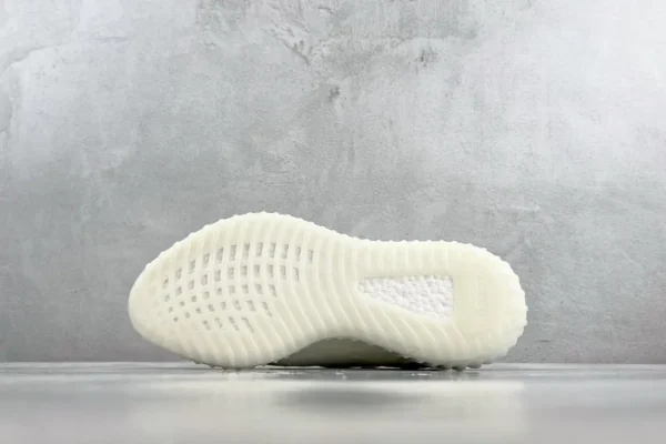 Yeezy Boost 350 V2
Bone - Image 4