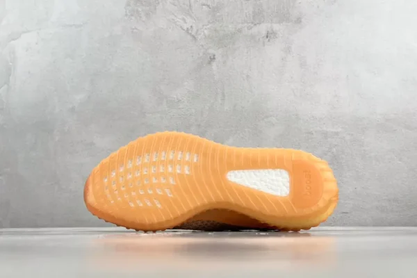 Yeezy Boost 350 V2
Clay - Image 4