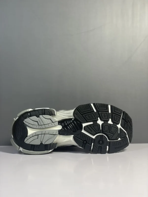 Balenciaga Runner - Image 4
