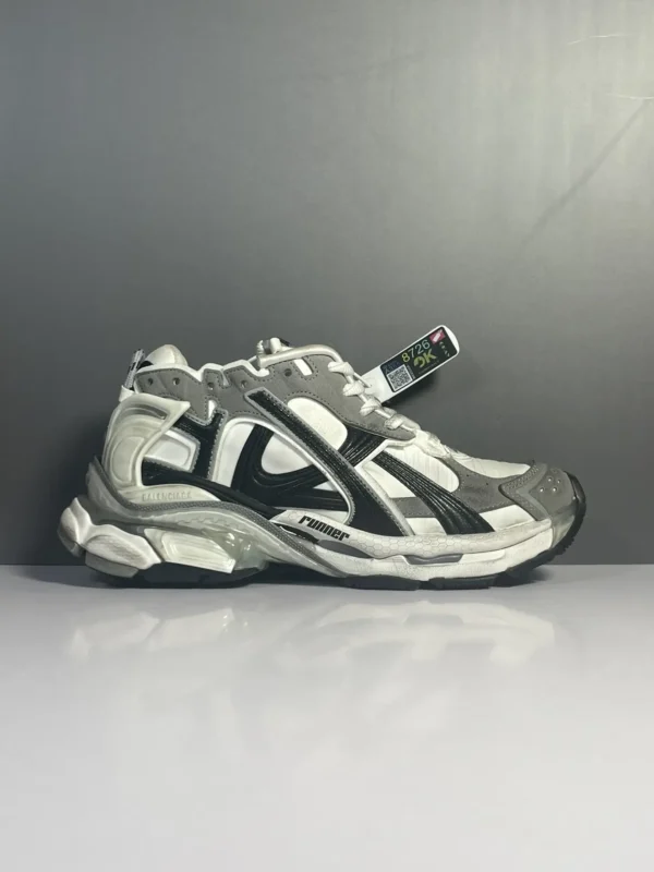 Balenciaga Runner