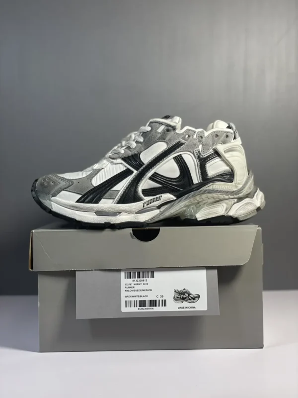 Balenciaga Runner - Image 9