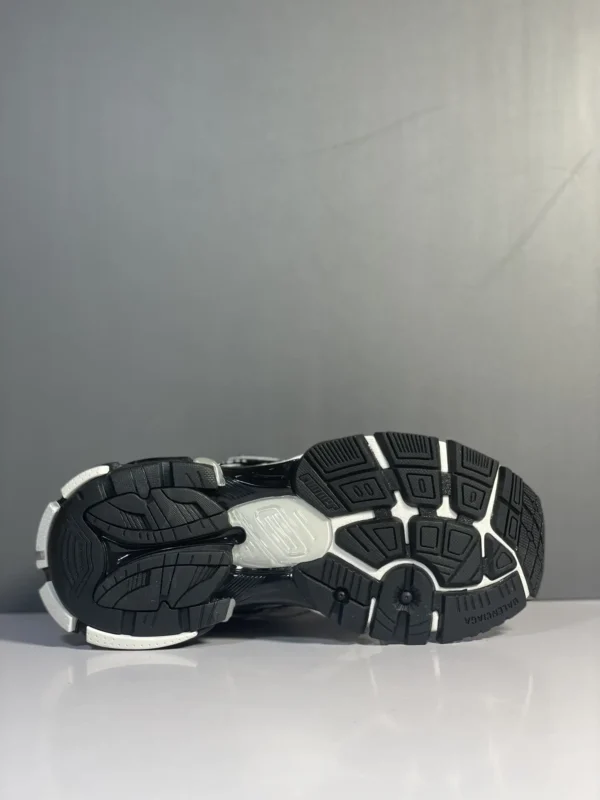 Balenciaga Runner - Image 4