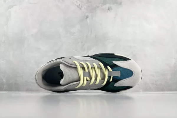 Yeezy Boost 700
Wave Runner - Image 3