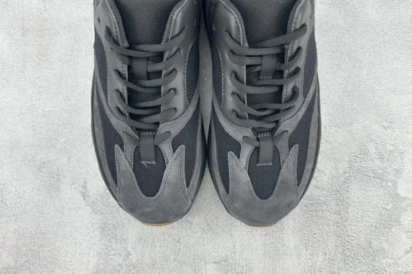 Yeezy Boost 700
Utility Black - Image 7